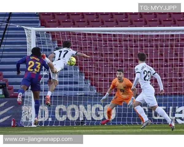 马丁若对阵马竞踢中卫孔德与加西亚争夺右后卫首发位置